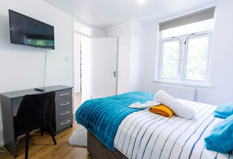 住所 Inviting 3 Bed House In London, Stay Up To 6