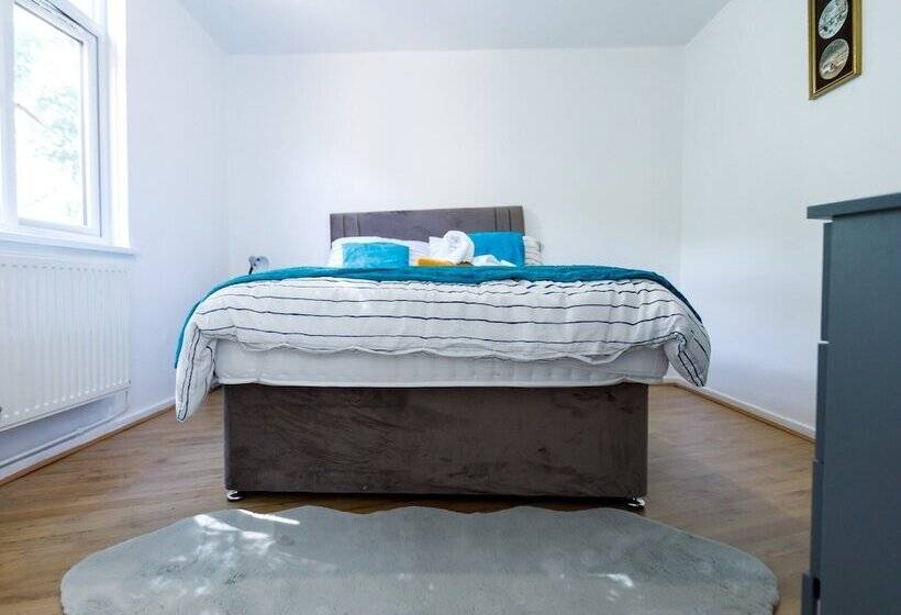 住所 Inviting 3 Bed House In London, Stay Up To 6