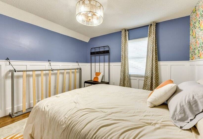 Savannah Home: Close To Bike Trails & Beaches!