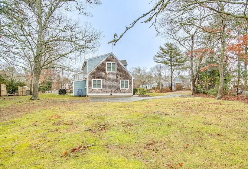 South Yarmouth Home W/ Gas Grill < 2 Mi To Beaches