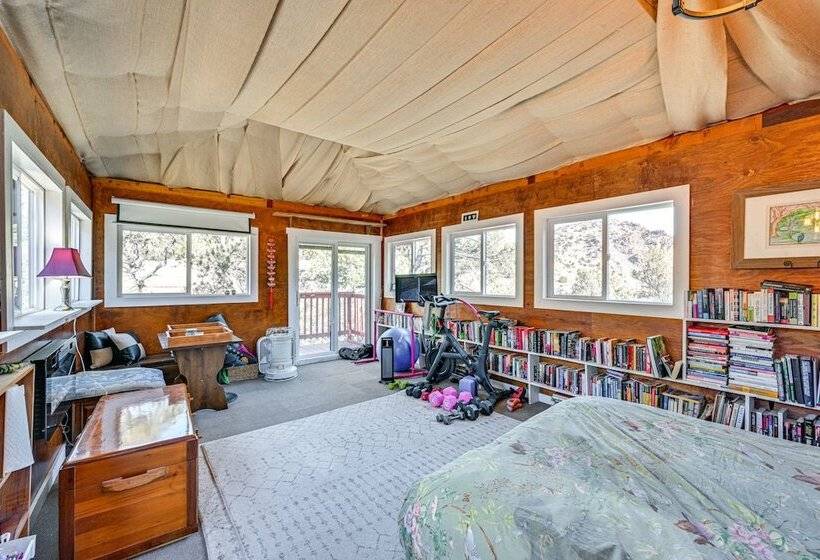 Unique Canyon Cabin: Arkansas River Access & Views