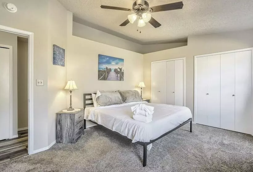 3bddog Friendlynear Shopping & Restaurants