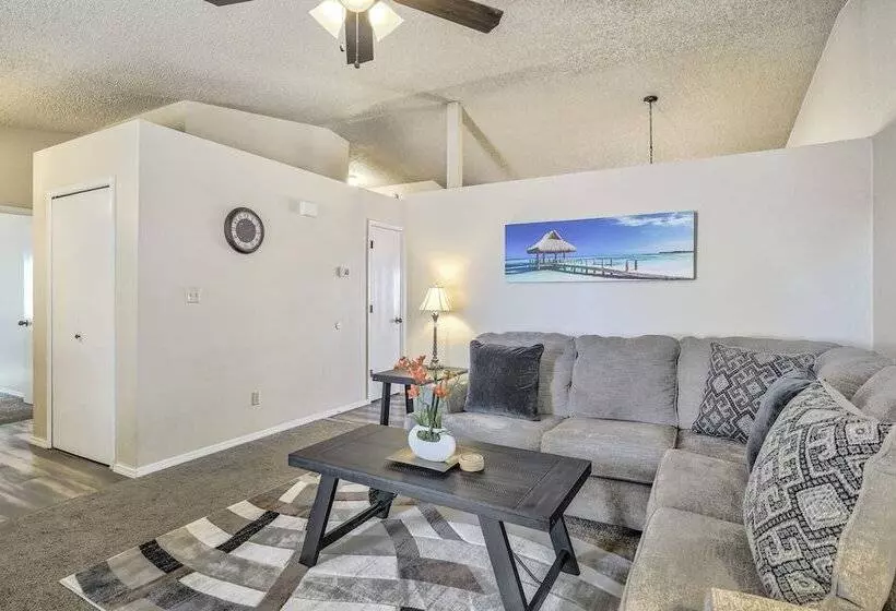 3bddog Friendlynear Shopping & Restaurants