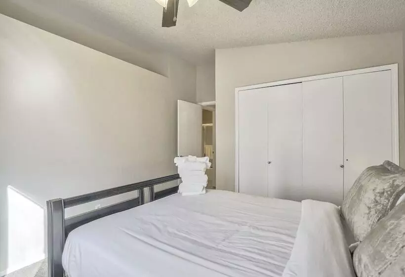 3bddog Friendlynear Shopping & Restaurants