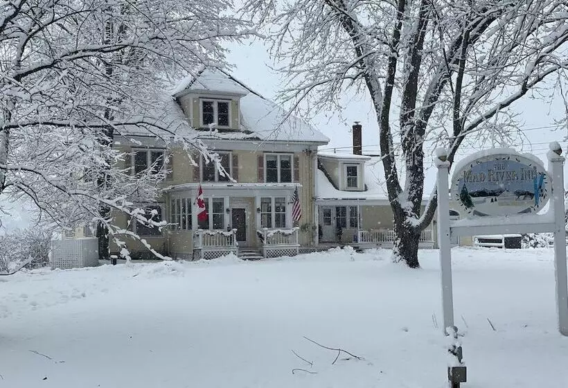 Aamiaismajoitus (B&B) Mad River Inn