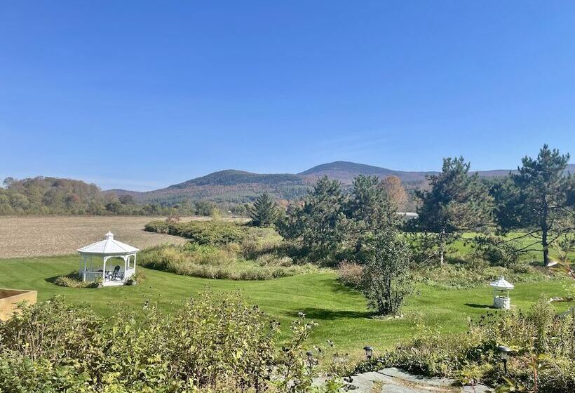 ベッドアンドブレックファースト Mad River Inn