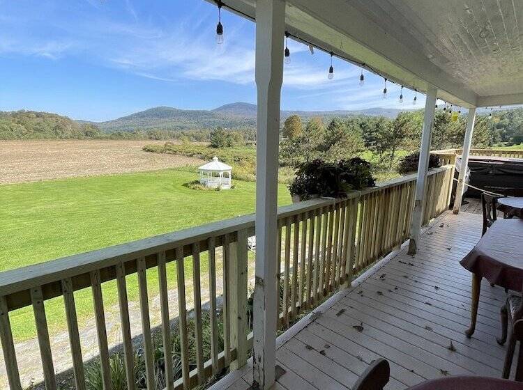 ベッドアンドブレックファースト Mad River Inn