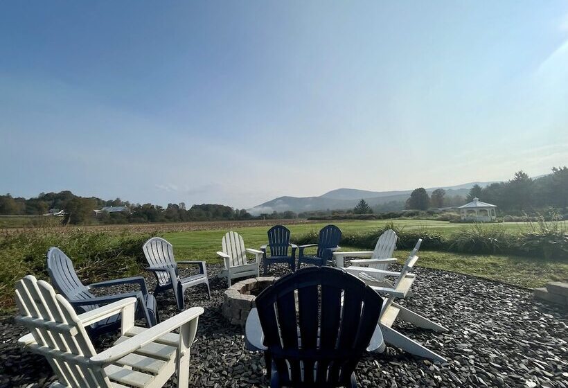 ベッドアンドブレックファースト Mad River Inn