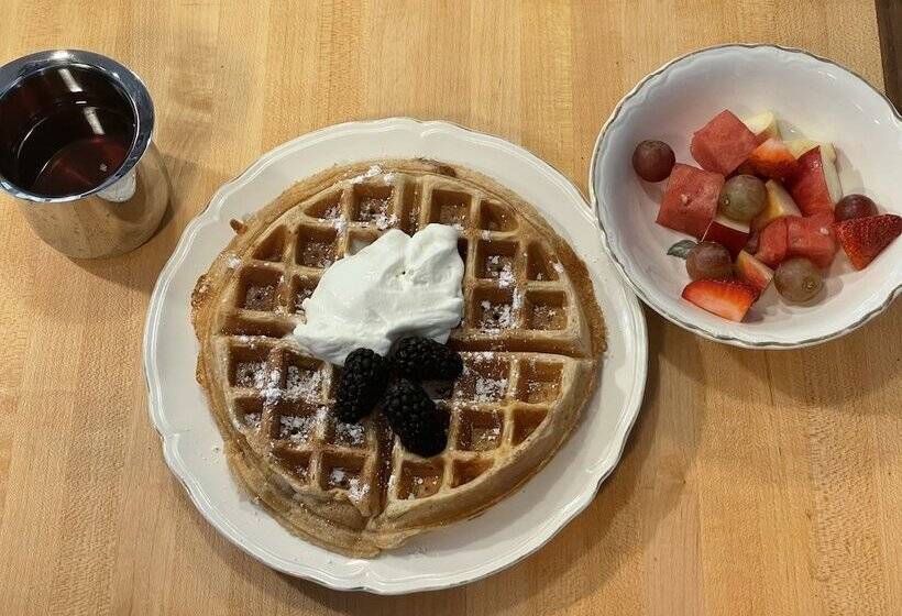 ベッドアンドブレックファースト Mad River Inn