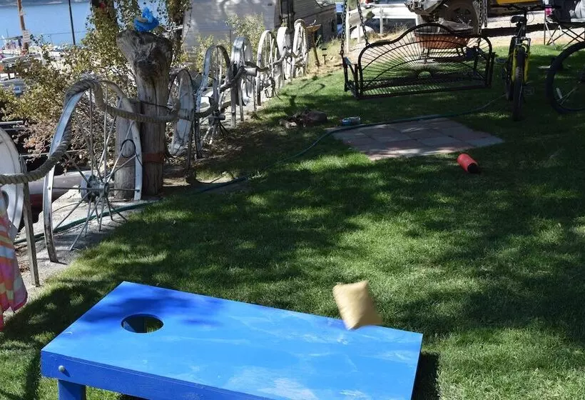 Liars Cove Resort