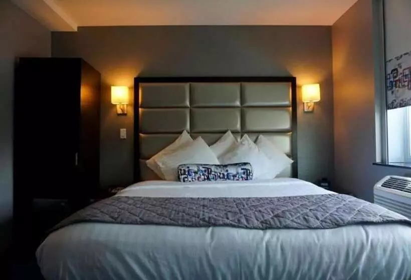 Umbrella Hotel Bronx
