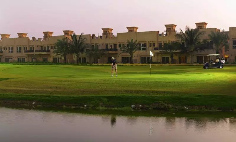 هتل Al Hamra Village