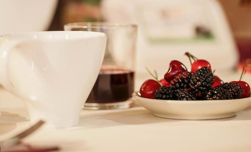 هتل Albergo Etico Asti