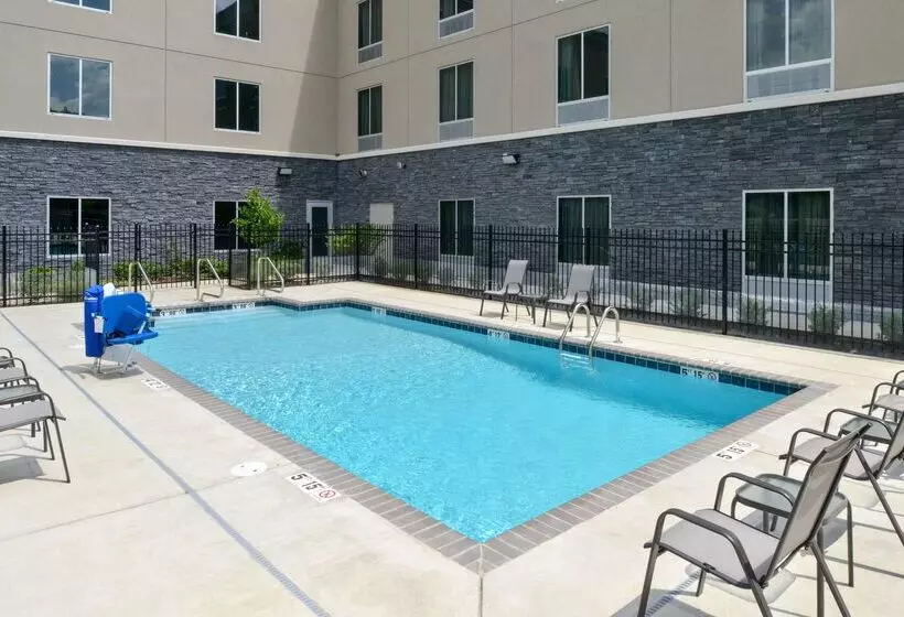 ホテル Americas Best Value Inn & Suites