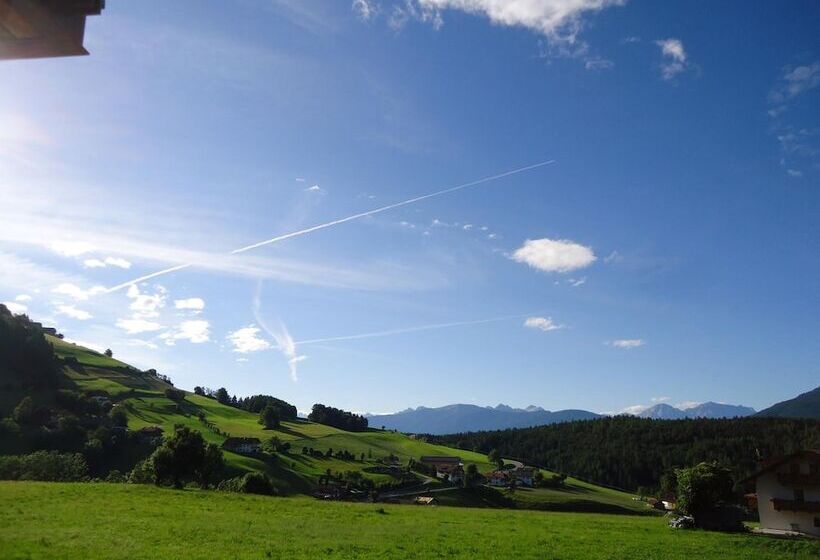 ホテル Dolomitenblick