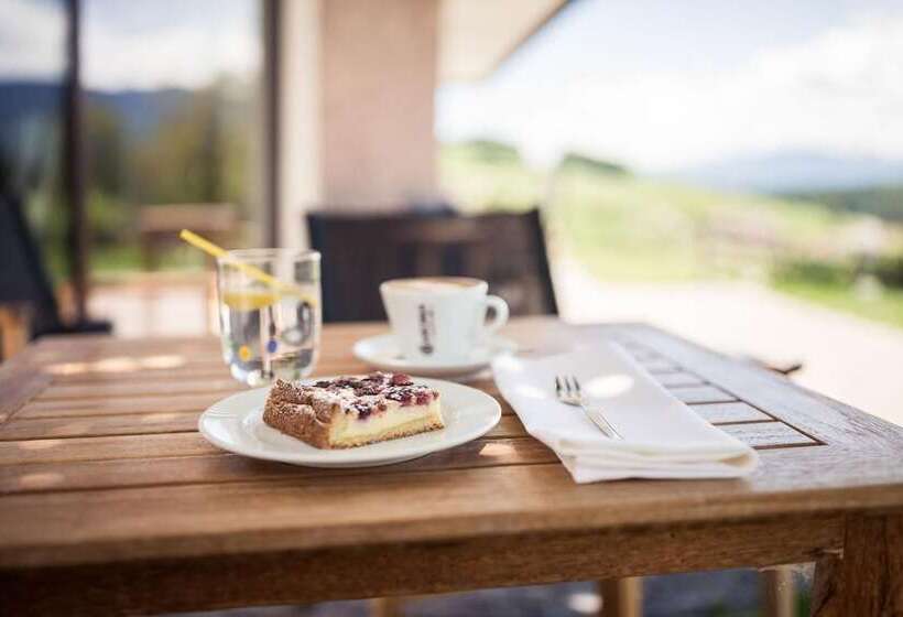 ホテル Dolomitenblick