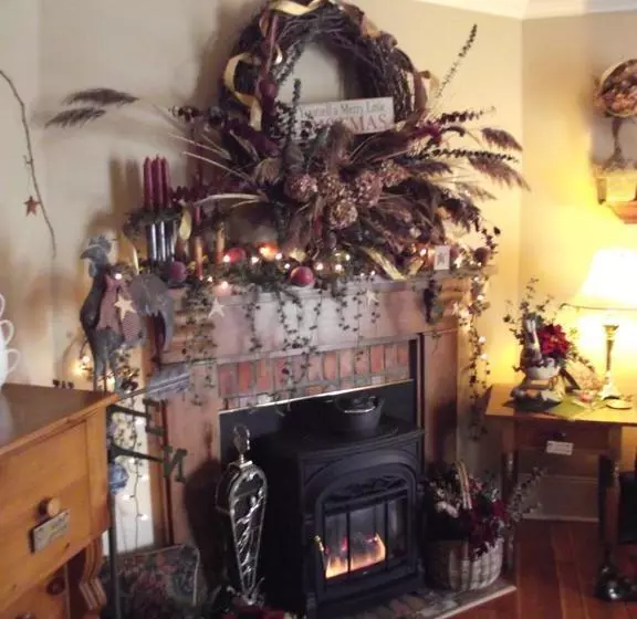 هتل Historic Davy House Bed & Breakfast
