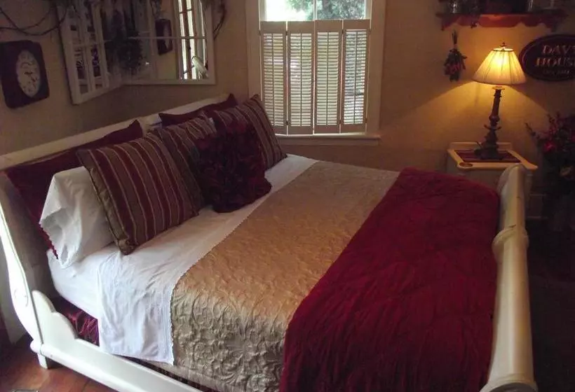 هتل Historic Davy House Bed & Breakfast