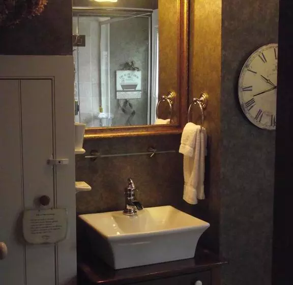 هتل Historic Davy House Bed & Breakfast