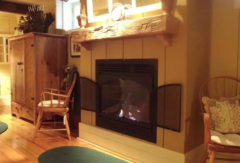 هتل Historic Davy House Bed & Breakfast