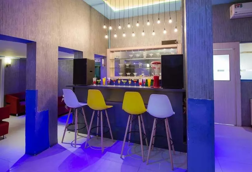 Hotelli Satish Executive