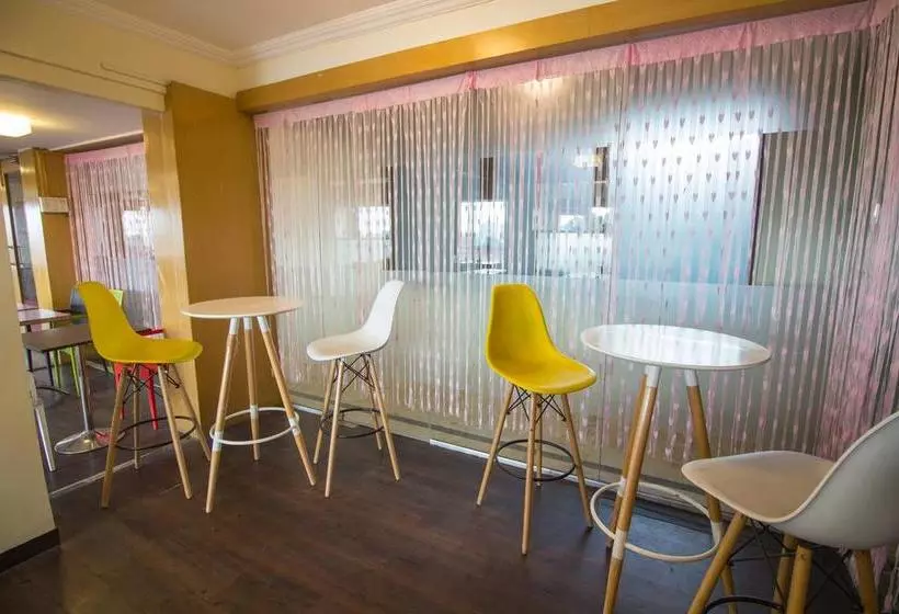 Hotelli Satish Executive