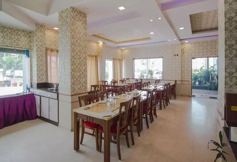 Hotelli Satish Executive
