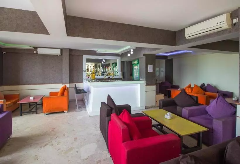 Hotelli Satish Executive