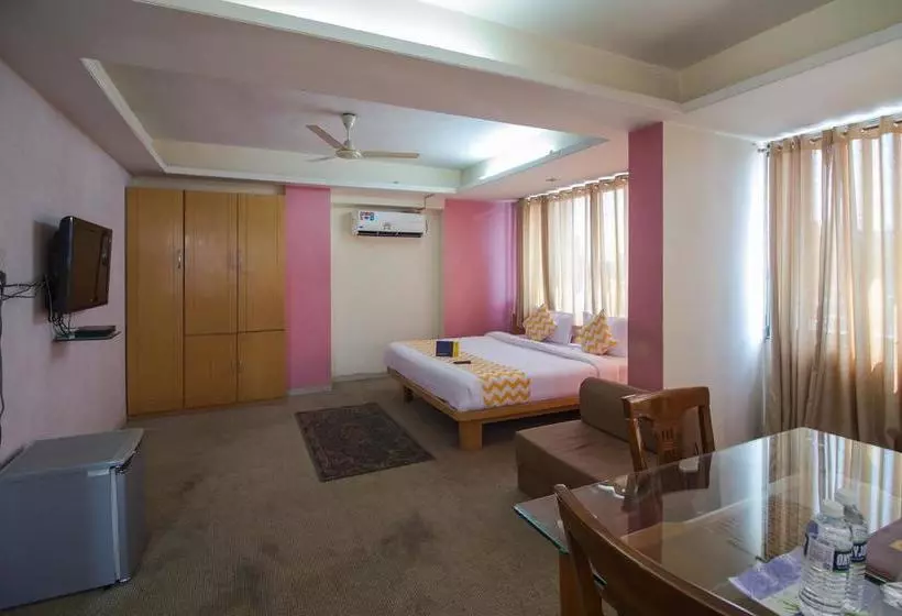 Hotelli Satish Executive