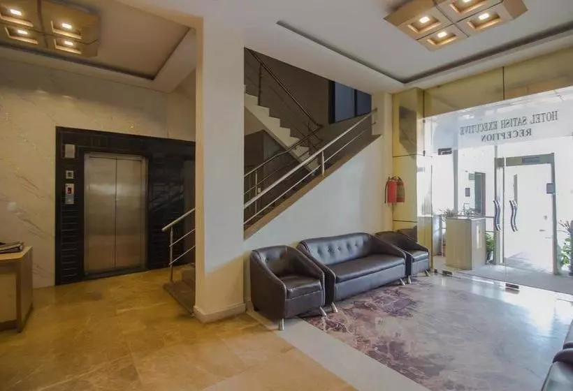 Hotelli Satish Executive