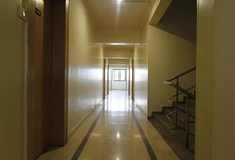 Hotelli Satish Executive