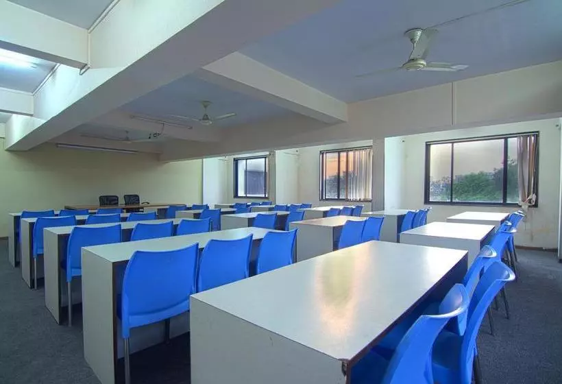 Hotelli Satish Executive