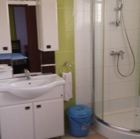 בית מלון כפרי Tema Central