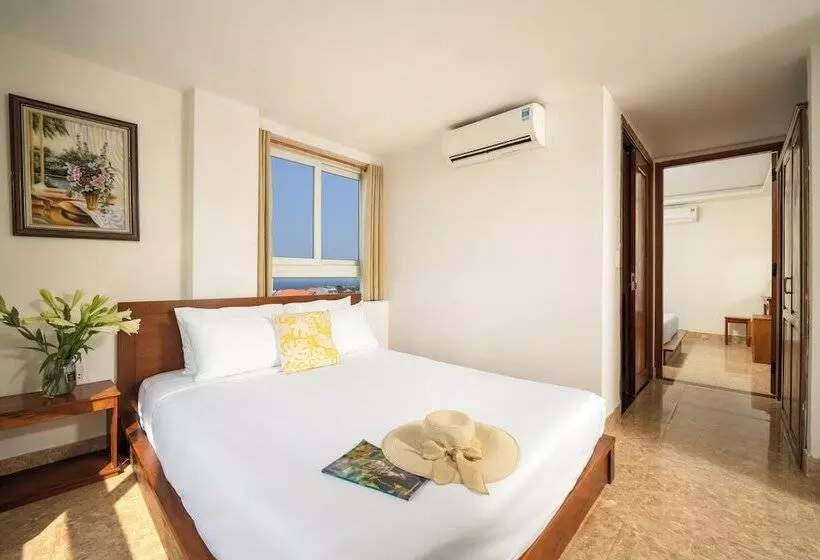 Titan Hotel Da Nang