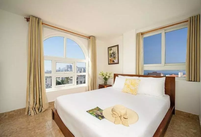 Titan Hotel Da Nang