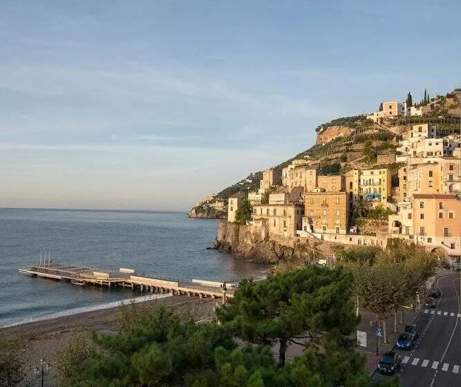 هتل Villa Isabella