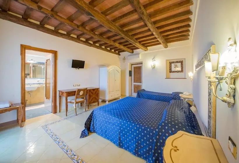 هتل Villa Isabella