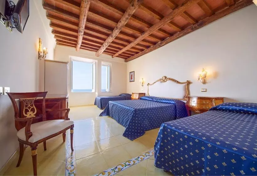 هتل Villa Isabella