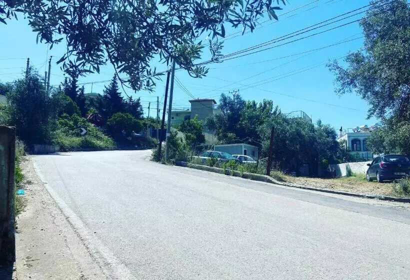 هتل Yard Paradise Rooms Dhermi