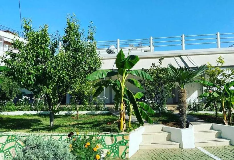 هتل Yard Paradise Rooms Dhermi