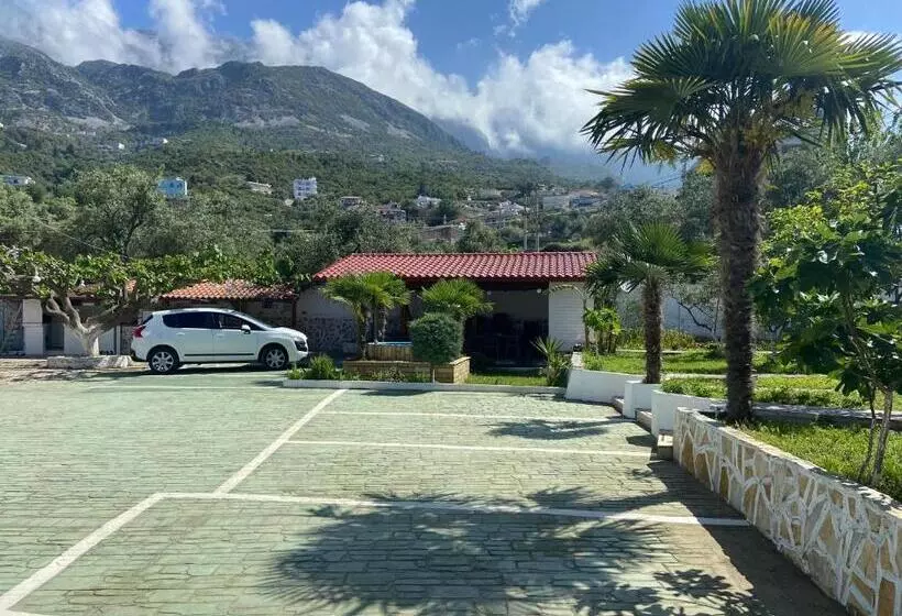 هتل Yard Paradise Rooms Dhermi