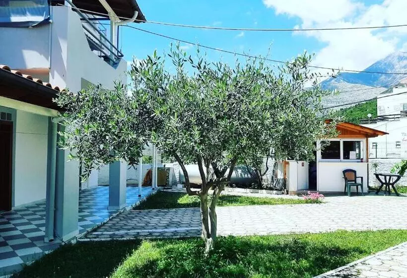 هتل Yard Paradise Rooms Dhermi