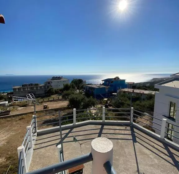 هتل Yard Paradise Rooms Dhermi
