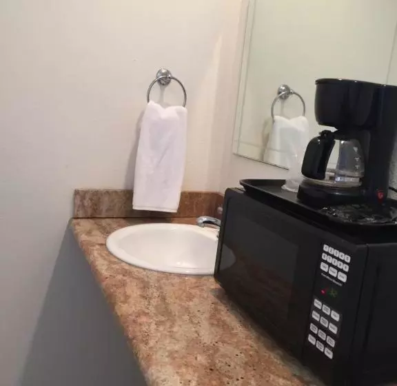 モーテル River Valley Inn