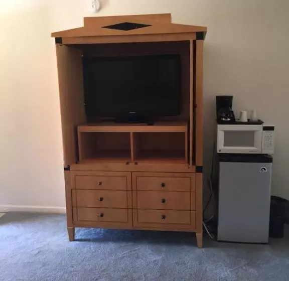 モーテル River Valley Inn