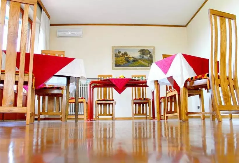ホテル Bed & Breakfast Villa Velia