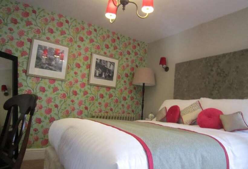 Hotelli The Three Crowns