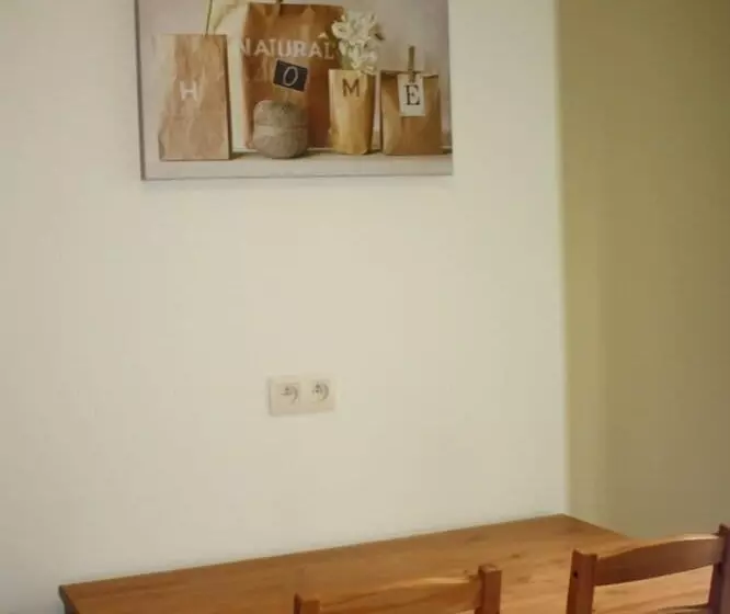 هتل Eu B&b