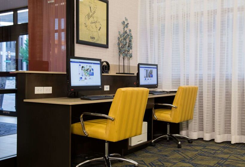 בית מלון כפרי Hampton Inn & Suites Tulsa Downtown