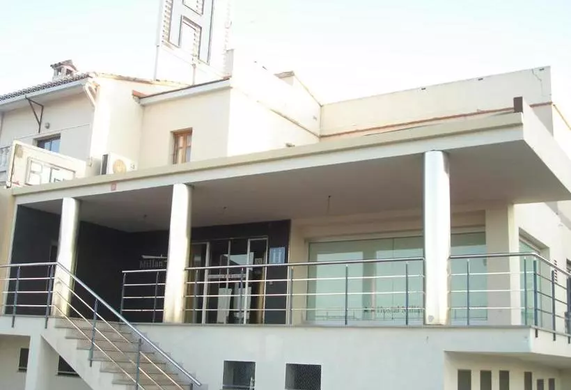 Hotel Hostal Millan